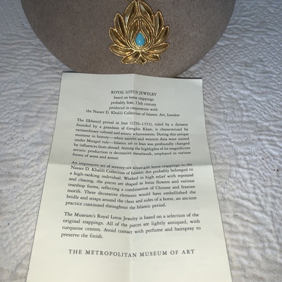 Metropolitan Museum Of Art MMA Turquoise Islamic Lotus Flower Necklace Gold Tone - Picture 2 of 6